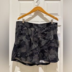 Old Navy Stretchatech Shorts Size XL